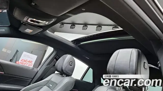 Mercedes-Benz GLE-Class 2021 — Photo 9/20