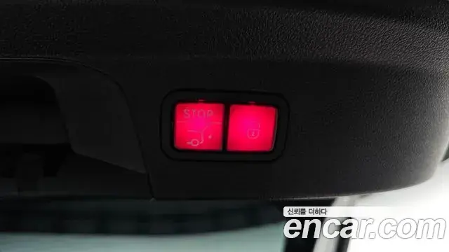 Mercedes-Benz GLE-Class 2021 — Photo 17/20