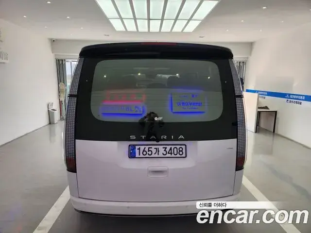 Hyundai Staria 2025 — Photo 9/20
