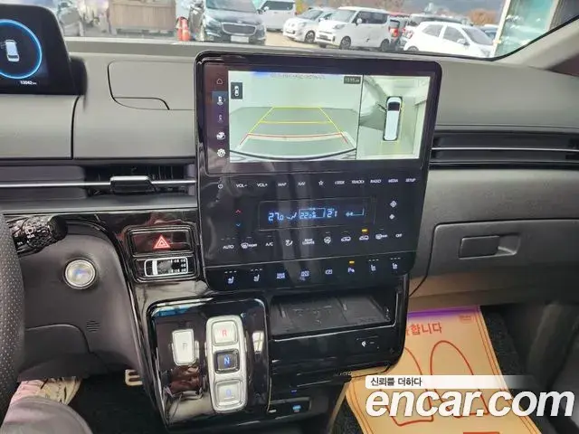 Hyundai Staria 2025 — Photo 19/20