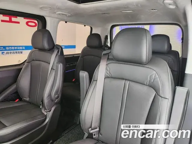 Hyundai Staria 2025 — Photo 11/20