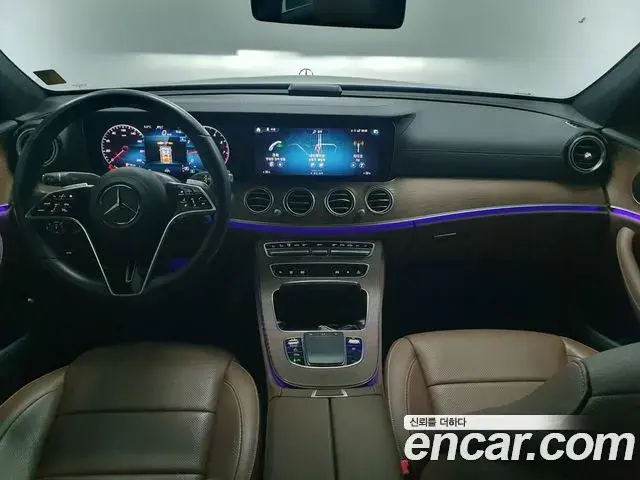 Mercedes-Benz E-Class 2023 — ფოტო 9/17
