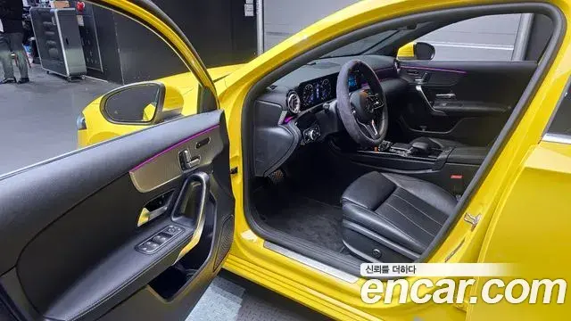 Mercedes-Benz A-Class 2022 — Photo 12/20