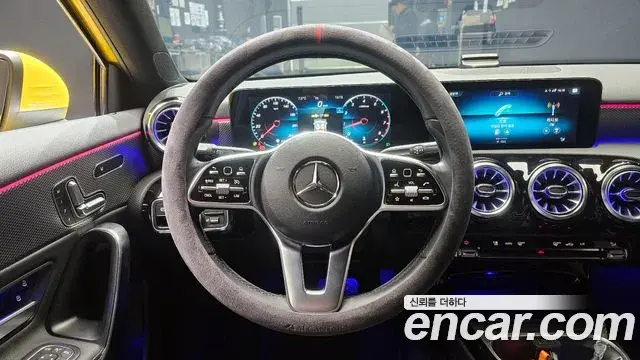 Mercedes-Benz A-Class 2022 — Photo 11/20