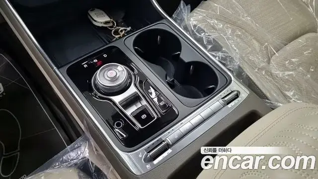 Kia Carnival 2024 — Photo 12/19