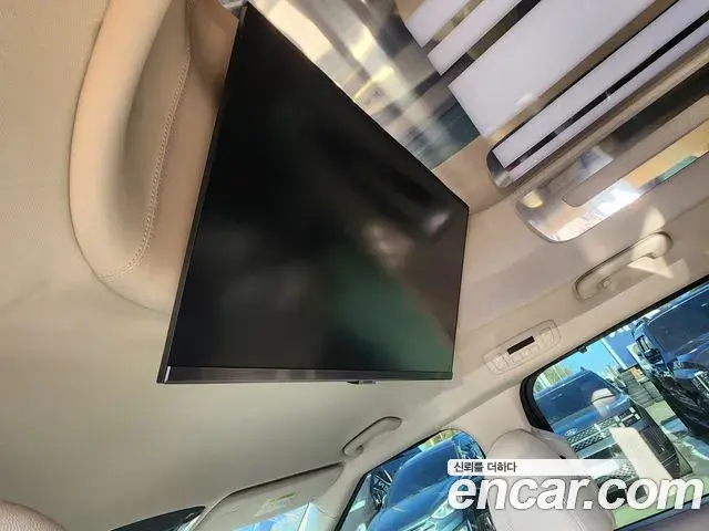 Kia Carnival 2024 — Photo 17/19