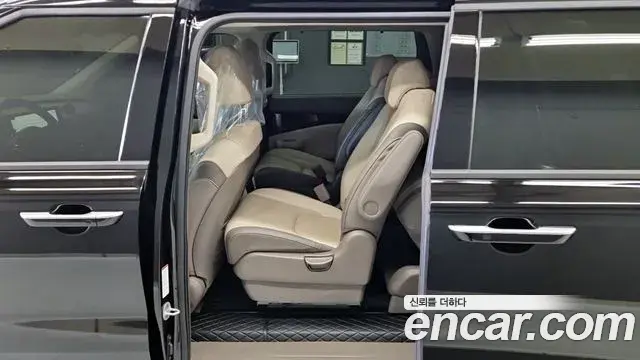 Kia Carnival 2024 — Photo 15/19