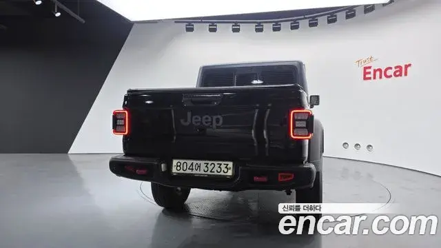Jeep Gladiator 2022 — Photo 16/20