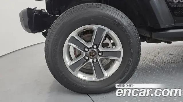 Jeep Gladiator 2022 — Photo 17/20