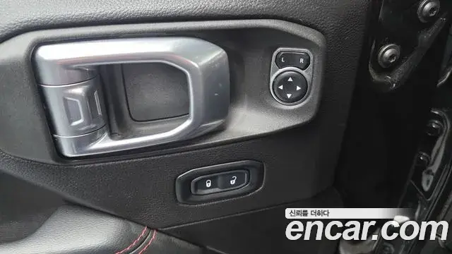 Jeep Gladiator 2022 — Photo 18/20