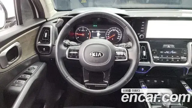 Kia Sorento 2020 — Şəkil 16/20