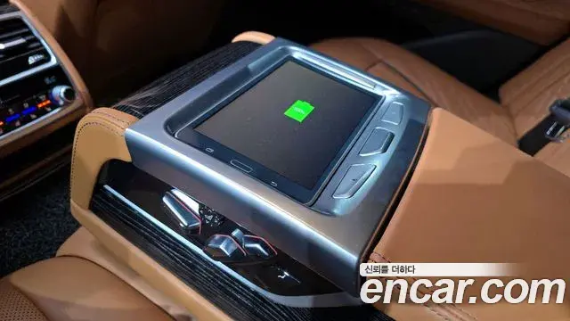BMW 7 Series 2021 — ფოტო 12/20