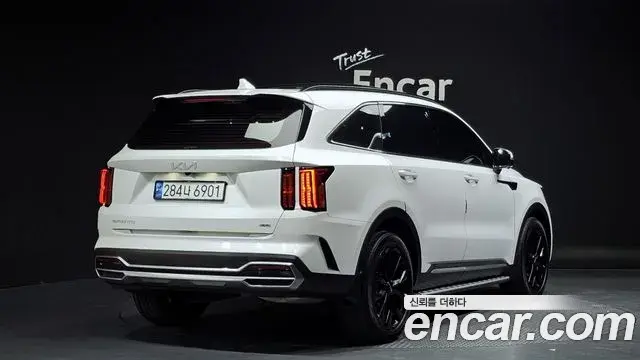 Kia Sorento 2023 — Şəkil 18/20