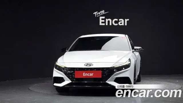Hyundai The New Avante Hybrid 2021 — Photo 8/20