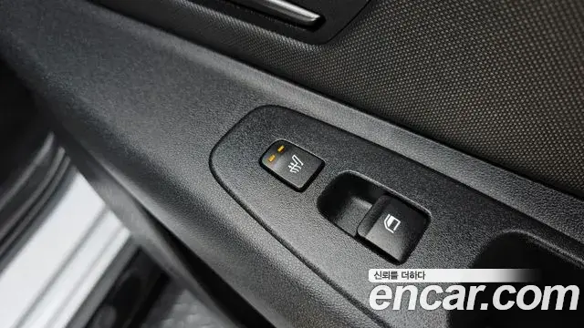 Hyundai The New Avante Hybrid 2021 — Photo 17/20