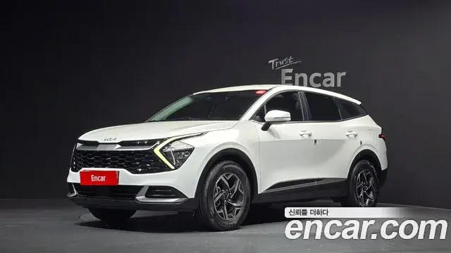 Kia Sportage 2022 — Фото 1/20
