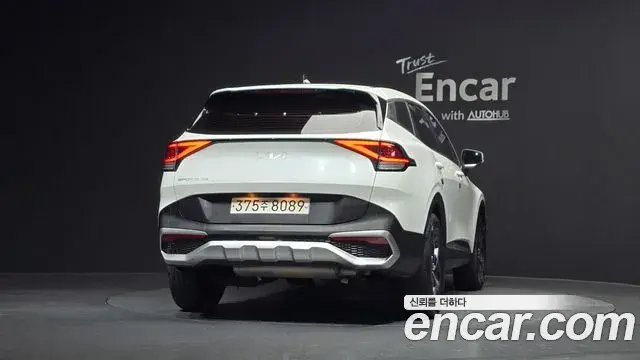 Kia Sportage 2022 — Фото 4/20