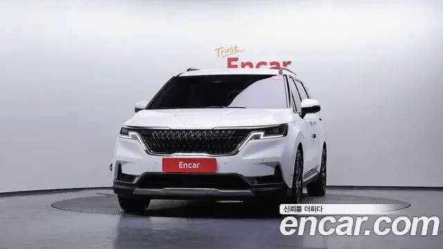 Kia Carnival 2022 — Фото 3/20