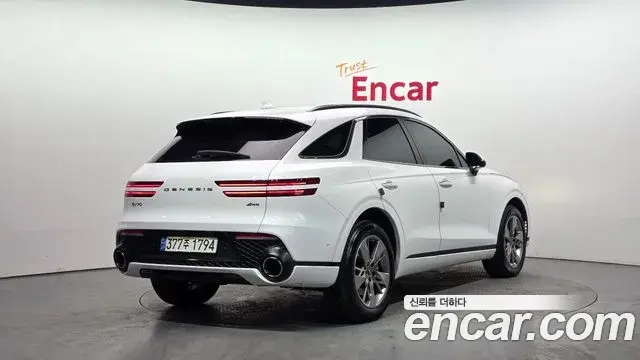 Genesis GV70 2021 — ფოტო 13/20