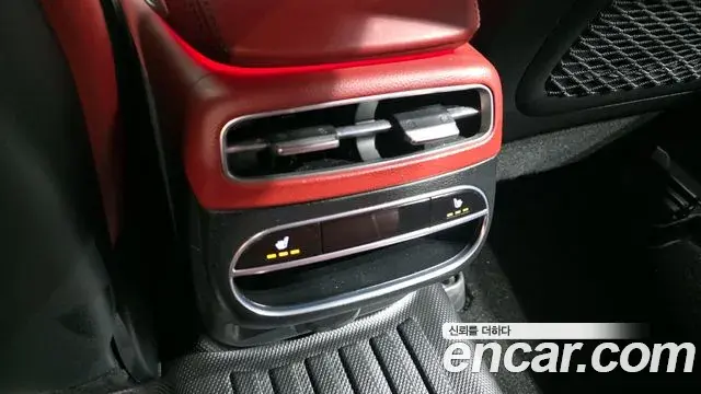 Genesis GV70 2021 — ფოტო 19/20