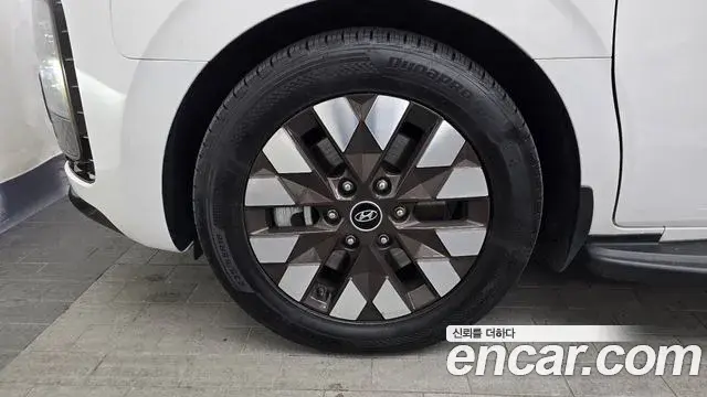 Hyundai Staria 2023 — Şəkil 11/20
