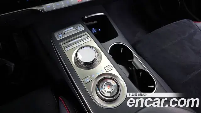 Genesis GV70 2021 — Şəkil 16/20