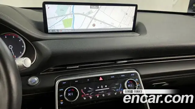 Genesis GV80 2020 — ფოტო 18/20