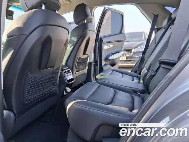 Genesis GV70 2021 — Şəkil 6/20