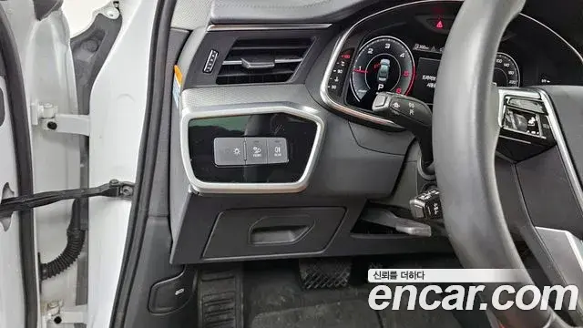 Audi A6 2022 — ფოტო 19/20