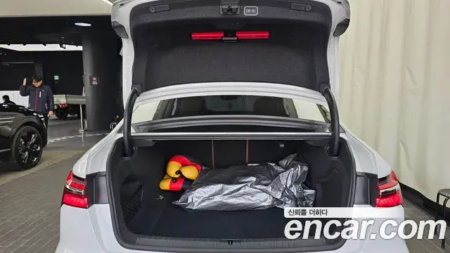 Audi A6 2022 — ფოტო 6/20