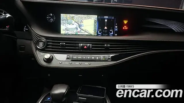 Lexus LS500 2018 — Photo 6/20