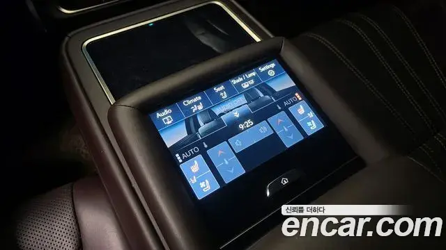 Lexus LS500 2018 — Photo 16/20