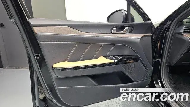 Kia K5 2020 — Photo 12/35