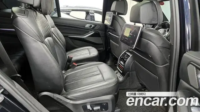 BMW X7 2019 — ფოტო 13/20