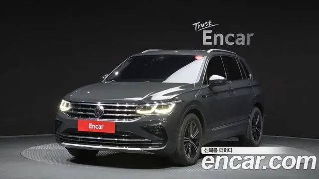 Volkswagen Tiguan 2021 — Photo 18/20
