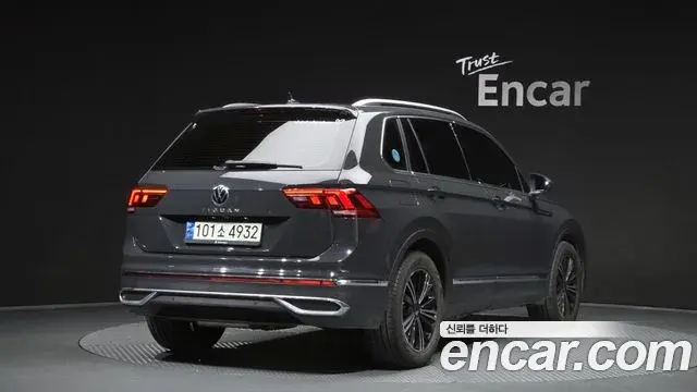 Volkswagen Tiguan 2021 — Photo 15/20