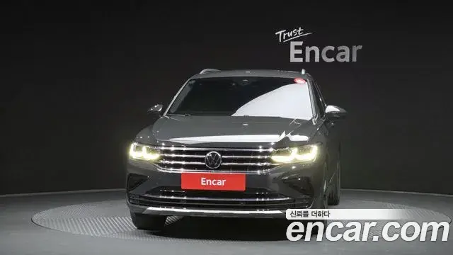 Volkswagen Tiguan 2021 — Photo 17/20