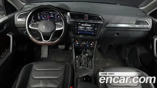 Volkswagen Tiguan 2021 — Photo 12/20