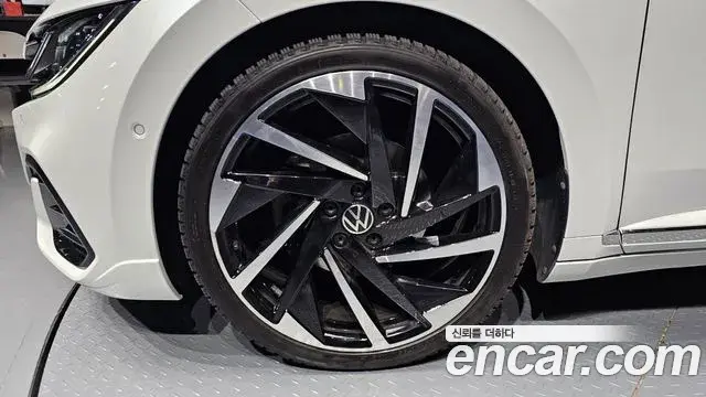 Volkswagen Arteon 2022 — ფოტო 13/20