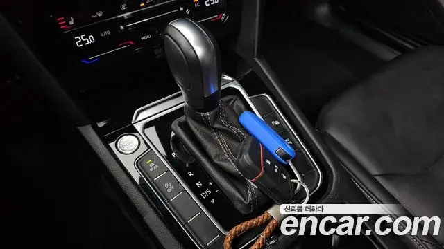 Volkswagen Arteon 2022 — ფოტო 17/20