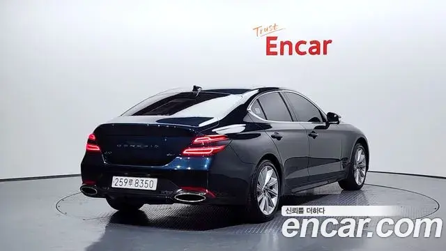 Genesis G70 2023 — Photo 15/20