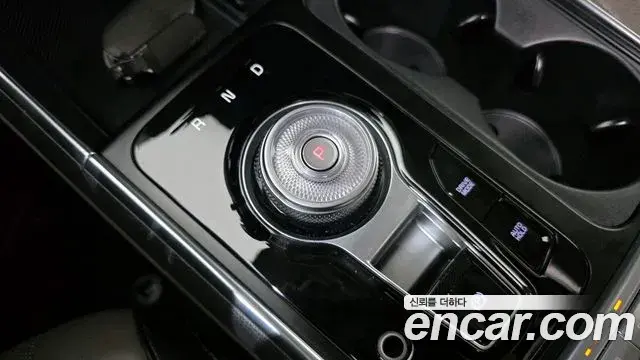 Kia Carnival 2023 — ფოტო 3/20
