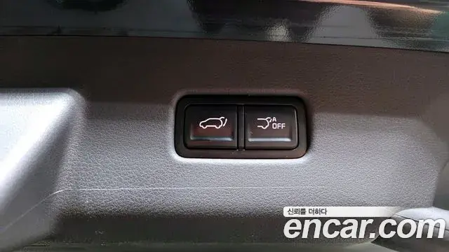 Kia Carnival 2023 — ფოტო 20/20