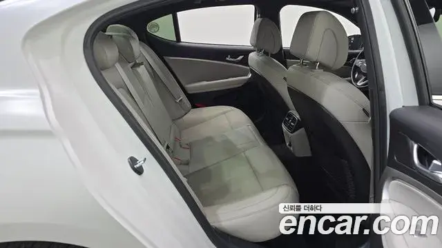 Genesis G70 2021 — Şəkil 8/20