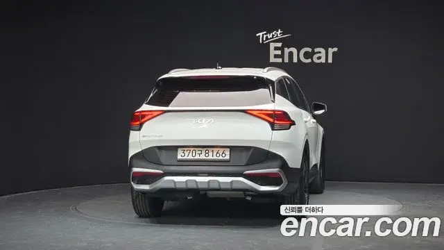 Kia Sportage 2021 — Фото 4/20