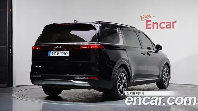 Kia Carnival 2023 — Photo 1/20