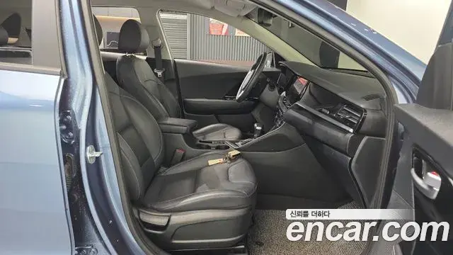 Kia Niro 2021 — Photo 11/20