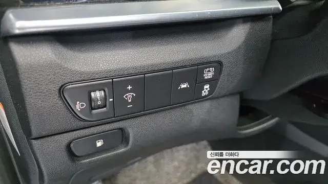Kia Niro 2021 — Photo 17/20