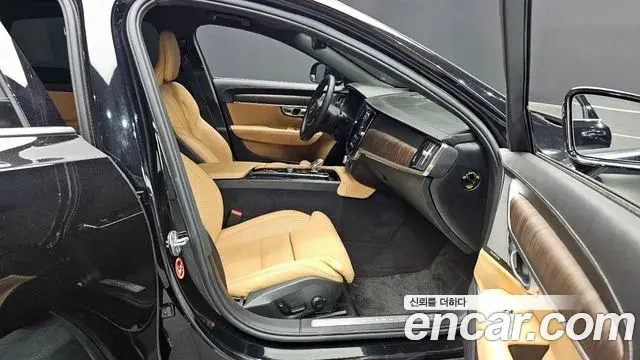 Volvo S90 2023 — Photo 12/20