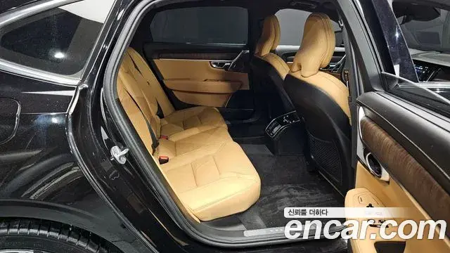 Volvo S90 2023 — Photo 16/20